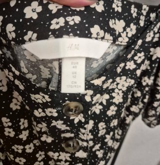Mono corto H&M flores T.40