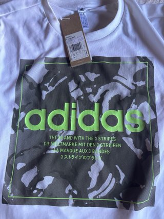 Maglietta Adidas con stampa camouflage