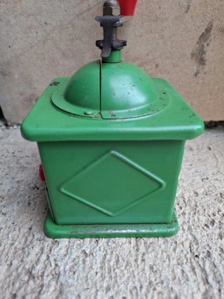Molinillo de café antiguo verde