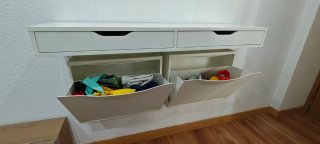 Consola  entrada Ikea con zapateros