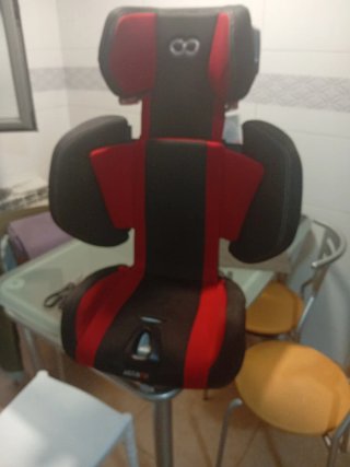 Silla coche NexaFix negra y roja