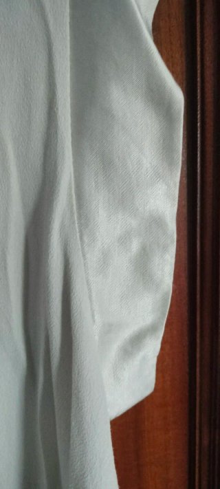 Blusa Viscosa Cuello Pico Beige