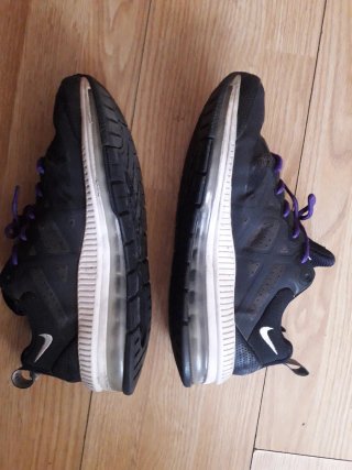 Zapatillas Nike Air Max Negras y Moradas