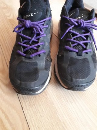 Zapatillas Nike Air Max Negras y Moradas