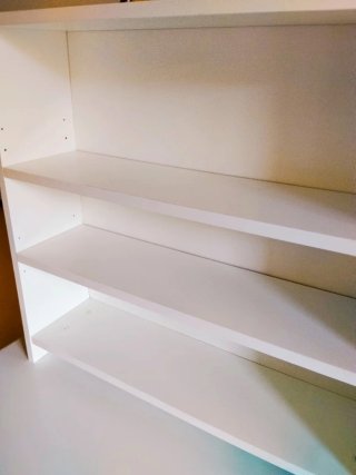 Mesa Linnmon/Lagkapten y estantería Micke IKEA