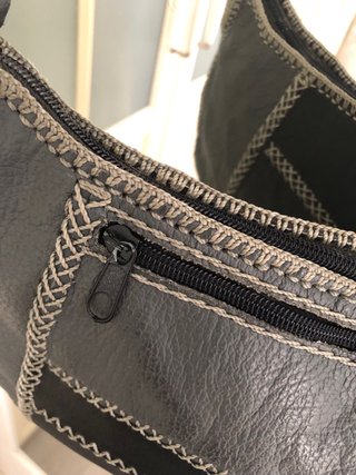Bolso piel patchwork gris y negro
