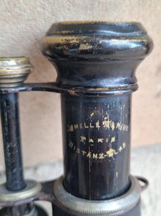 Prismáticos antiguos negros