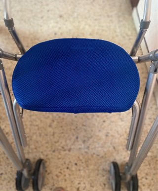 Andador para personas mayores