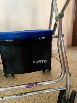 Andador para personas mayores