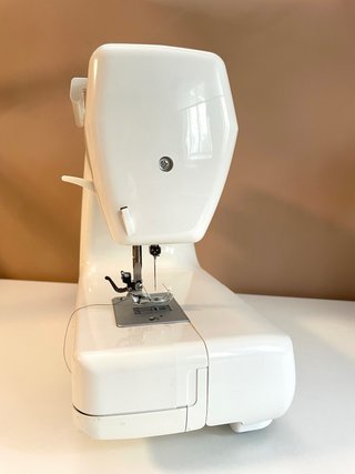 Máquina de coser Alfa