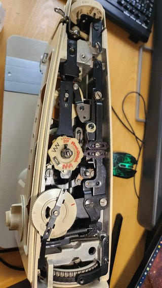 Máquina de coser Singer 518