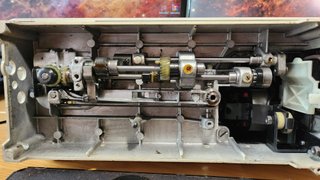 Máquina de coser Singer 518