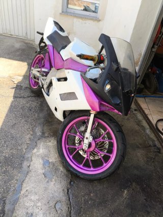 Derbi GPR 50 2007 Blanca y Morada