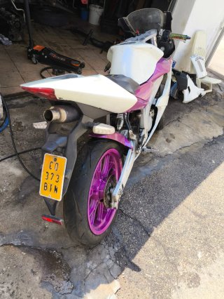 Derbi GPR 50 2007 Blanca y Morada