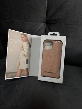 Funda iPhone 12 Pro Ideal of Sweden Rosa