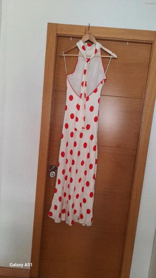 Vestido largo lunares satén Zara