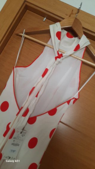 Vestido largo lunares satén Zara
