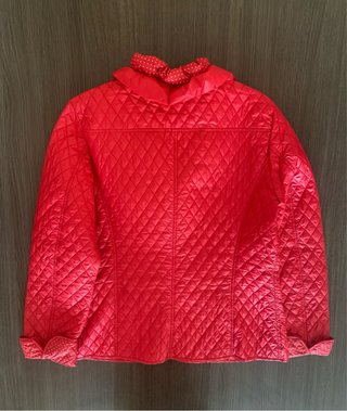 Chaqueta Sattin Acolchada Roja Volantes