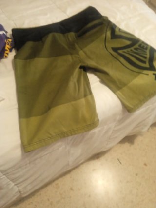 Bermudas Independent Camuflaje Verde