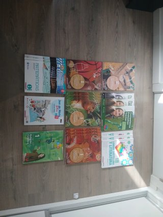 Lote libros 1° de la ESO Niña Maria Adoratrices