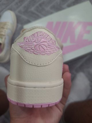 Zapatillas Nike Beige y Rosa