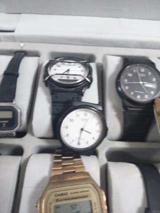 Reloj Casio Dorado y Plateado lote
