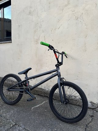 Bicicleta BMX Negra En perfectamente de uso