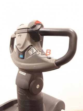 Ref. M-6652 Transpaleta Eléctrica Plataforma Toyota LPE 250