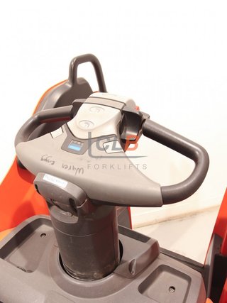 Ref. M-6644 Transpaleta Eléctrica Plataforma Toyota LPE 250