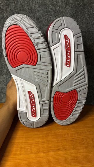 Air Jordan 3 Cardinal Red