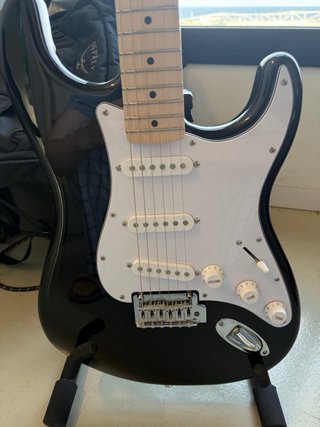 Squier Stratocaster Negra Casi Nueva