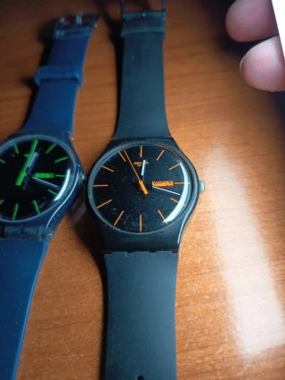 Orologio Swatch Nero e Arancione