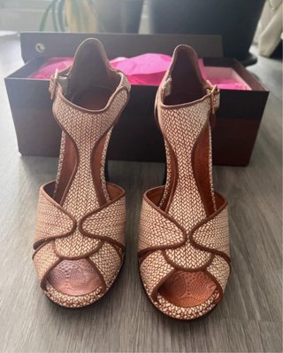 Sandalias Chie Mihara Beige y Marrón