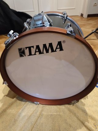 BOMBO 18 + TOM 10 TAMA CLUB JAM