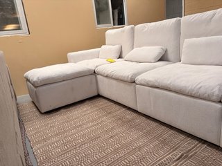 SOFA MODULAR + PUFF