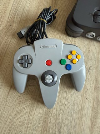 Consola Nintendo 64 Completa con Mandos y Juego