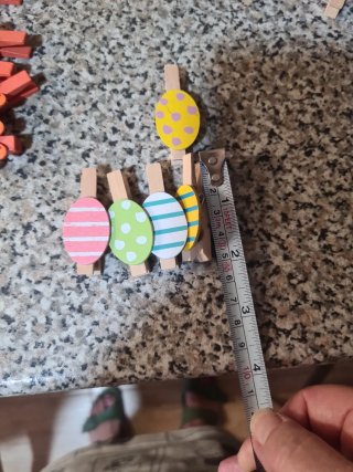 Lote pinzas madera decoradas Pascua y flores, mari