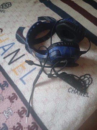 Auriculares PS4 Negros y Rojos