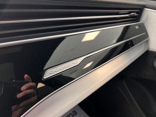 Audi Q8 50 TDI quattro tiptronic 210 kW S-Line Techo Panorámico