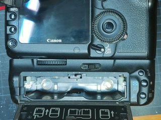 Canon EOS 5D Mark II + Grip