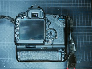 Canon EOS 5D Mark II + Grip