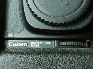 Canon EOS 5D Mark II + Grip