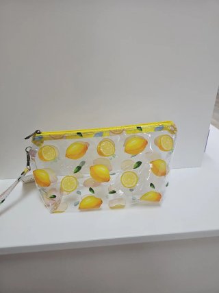 Neceser transparente con estampado frutal