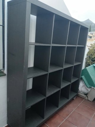Estantería modular gris