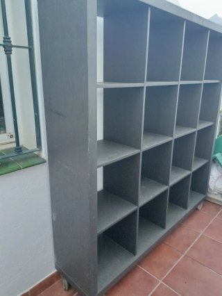 Estantería modular gris