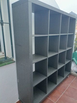 Estantería modular gris