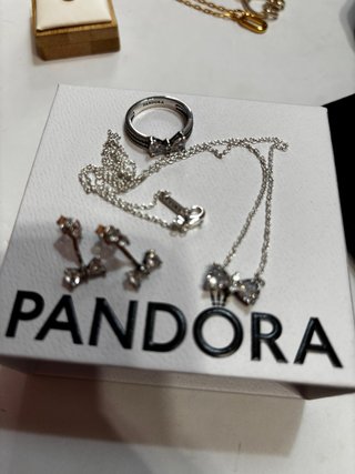 Conjunto Pandora: Anillo, Collar y Pendientes