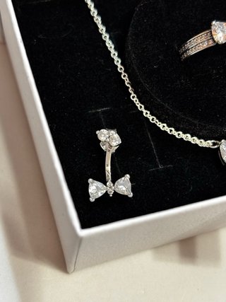 Conjunto Pandora: Anillo, Collar y Pendientes