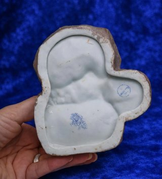 Figura biscuit niña siglo XIX