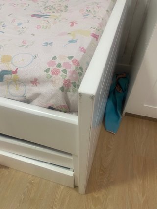 Conjunto de 2 camas nido de Garabatos con cajones.